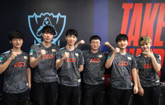 事的东道主 事的东道主