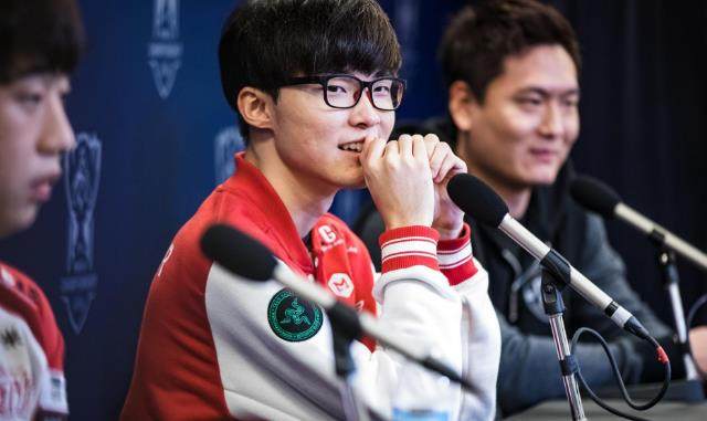 后两队在辅 后两队在辅